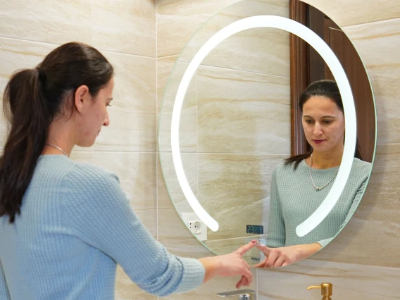 Oglindă baie rotundă cu iluminare, afisaj si dezaburire, diametru 75cm, Meco WLM75